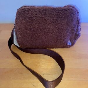 Lululemon Everywhere Crossbody Fleece Belt Bag Large 2L Brown/Gold NEW